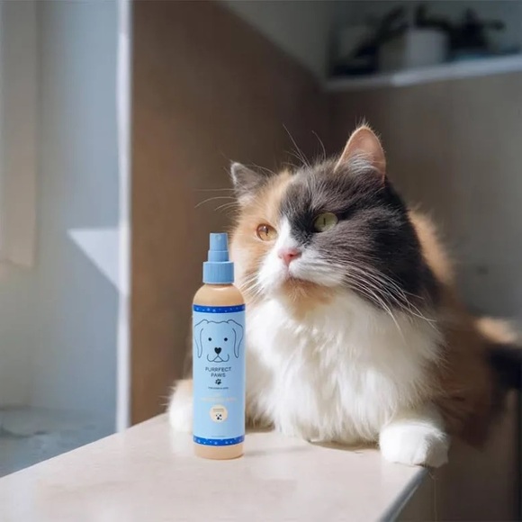 Bath & Body Works Raindrops & Violet Pet Waterless Bath - Picture 5 of 10